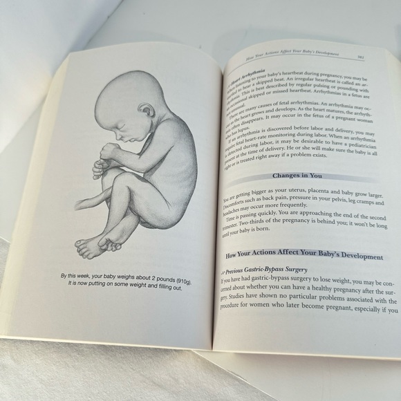 Yor Pregnancy Week by Week and The happiest Toddler book bundle $5 FIRM - Picture 2 of 5